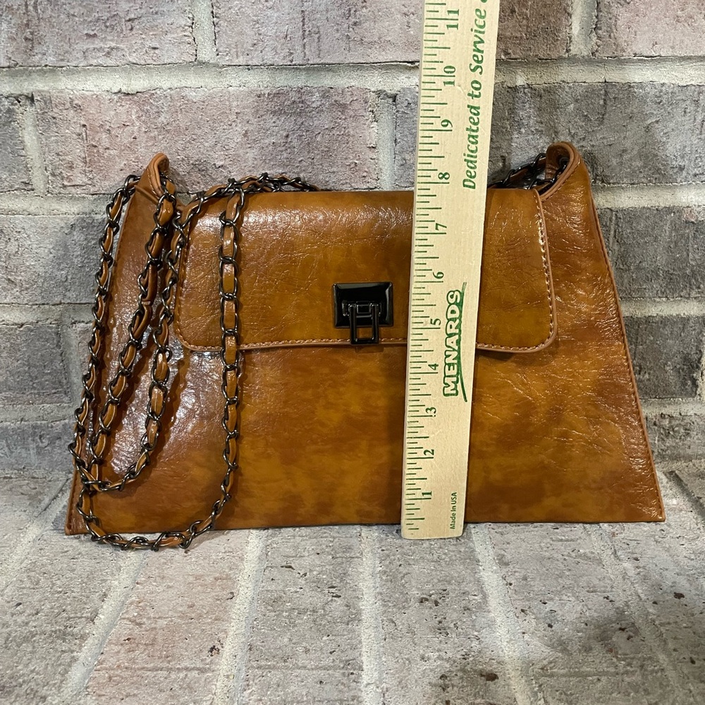 Elegant Brown Chain Bag - Picture 4 of 9